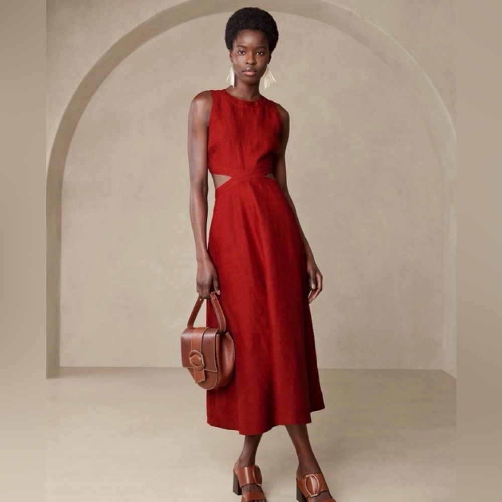 Elegant Rust Sleeveless Cutout Dress